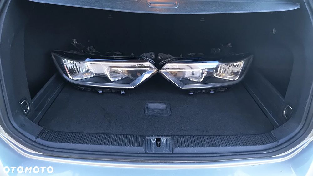 Volkswagen Passat - 17