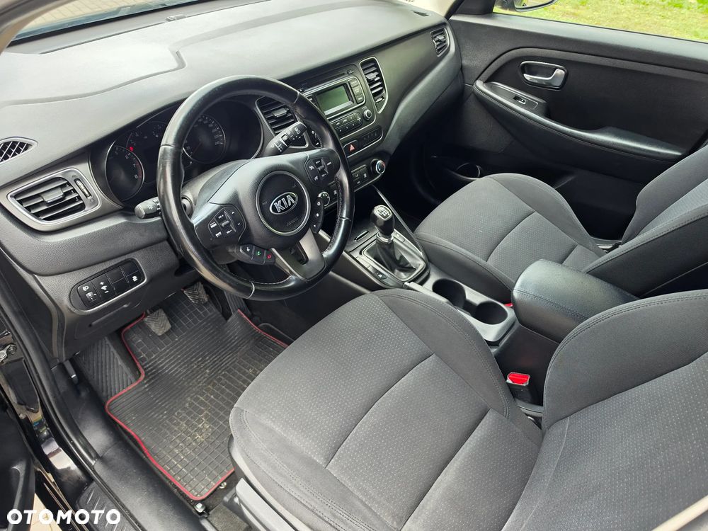 Kia Carens 1.6 GDI Attract - 20