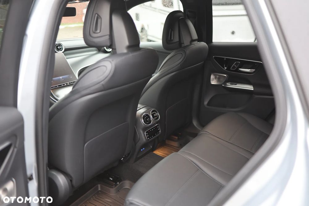 Mercedes-Benz GLC 300 mHEV 4-Matic AMG Line - 33