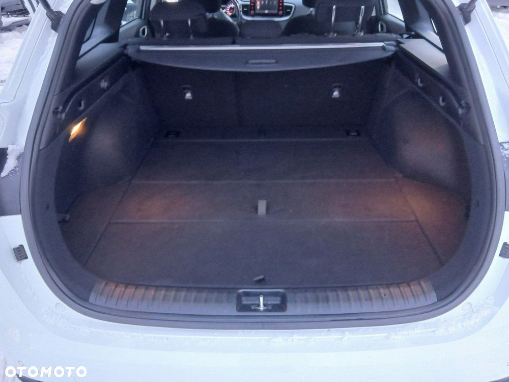 Kia Ceed 1.5 T-GDI M - 32