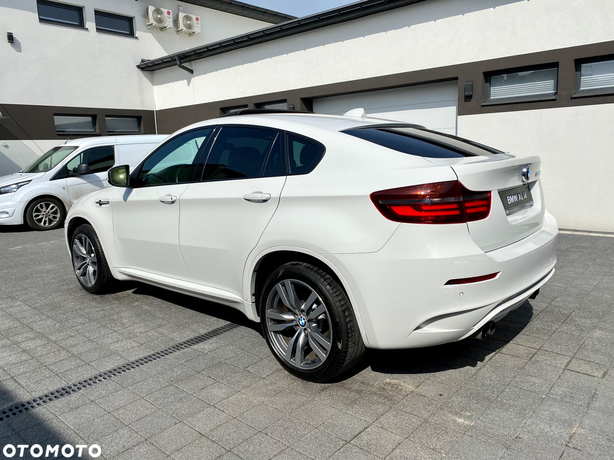 BMW X6M - 13