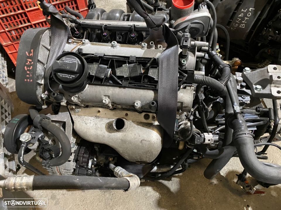 Motor VW Golf 1.6i AZD - 1