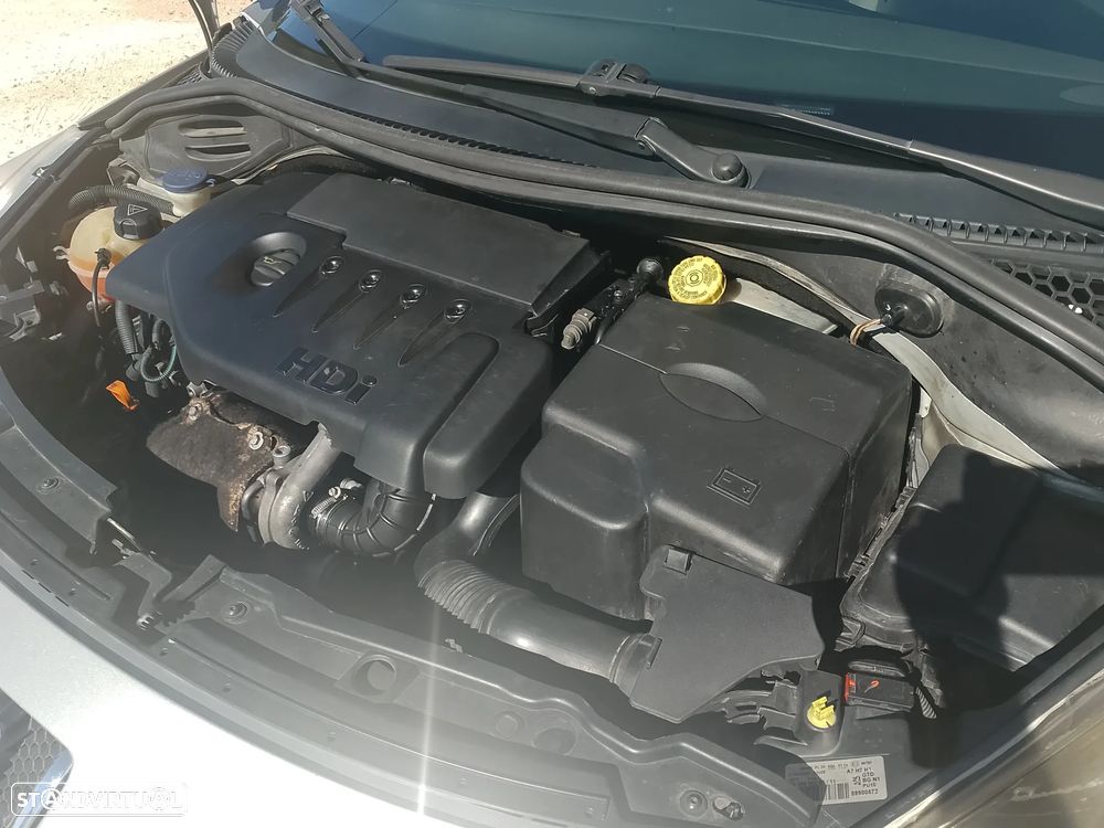 Peugeot 207 1.4 HDi Trendy - 5