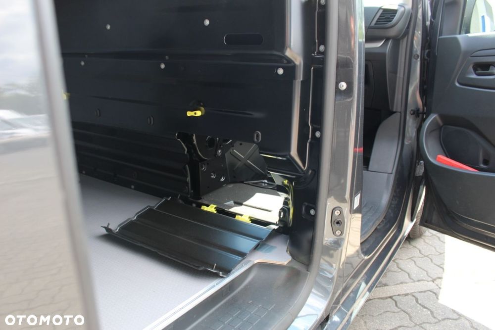 Opel Vivaro - 19