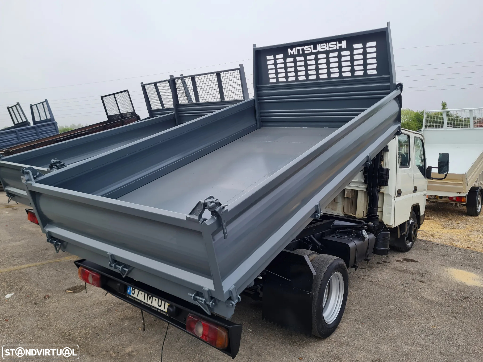 Mitsubishi Canter Fuso 3S13 Tribasculante Cabine Dupla - 3