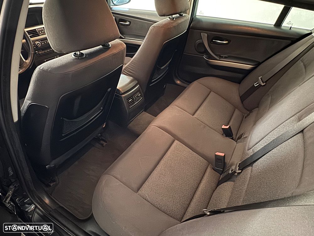 BMW 320 d Sport - 9