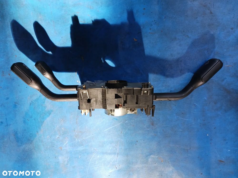 Przełącznik zespolony Audi 80 kierunkowskazów manetki AUDI 80 B4 włącznik świateł 443953513L 4A0953503 Oryginał 443953513H - 7