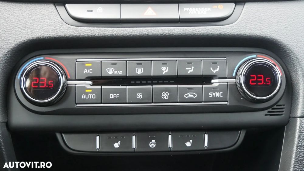 Kia Ceed - 23