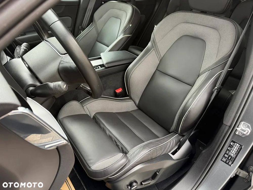 Volvo XC 60 D4 SCR R-Design - 17