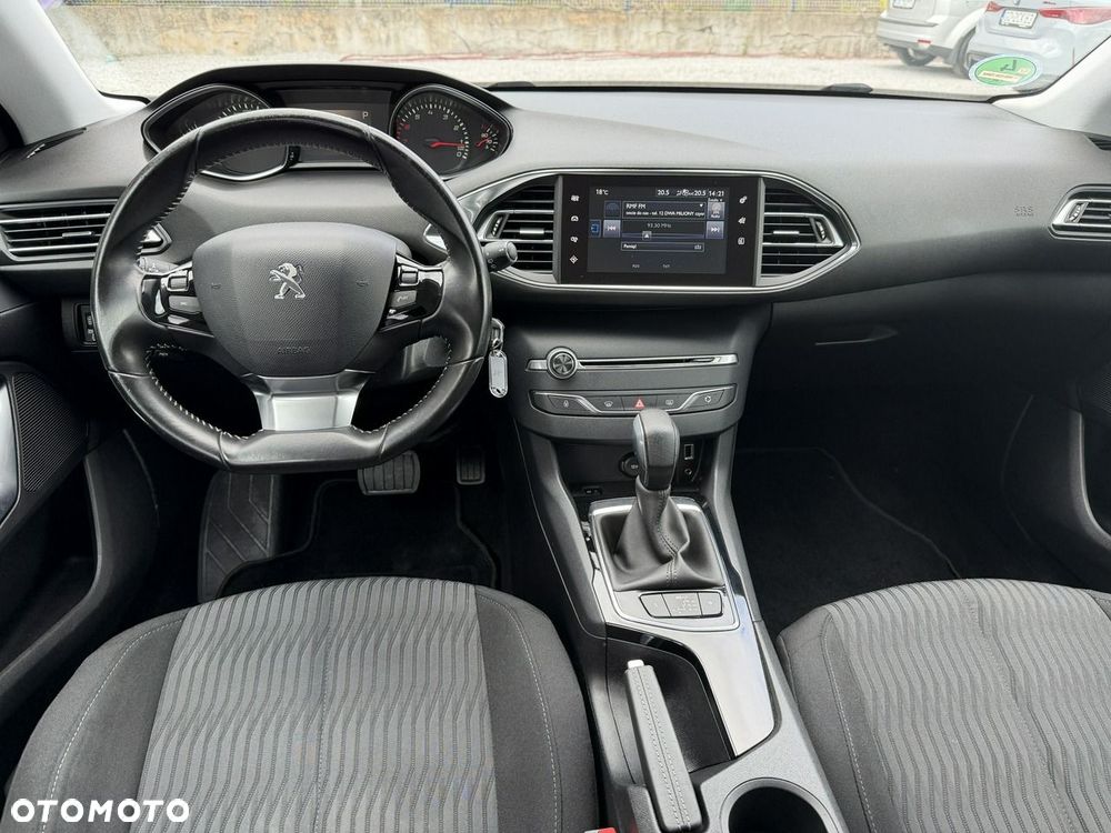 Peugeot 308 - 25