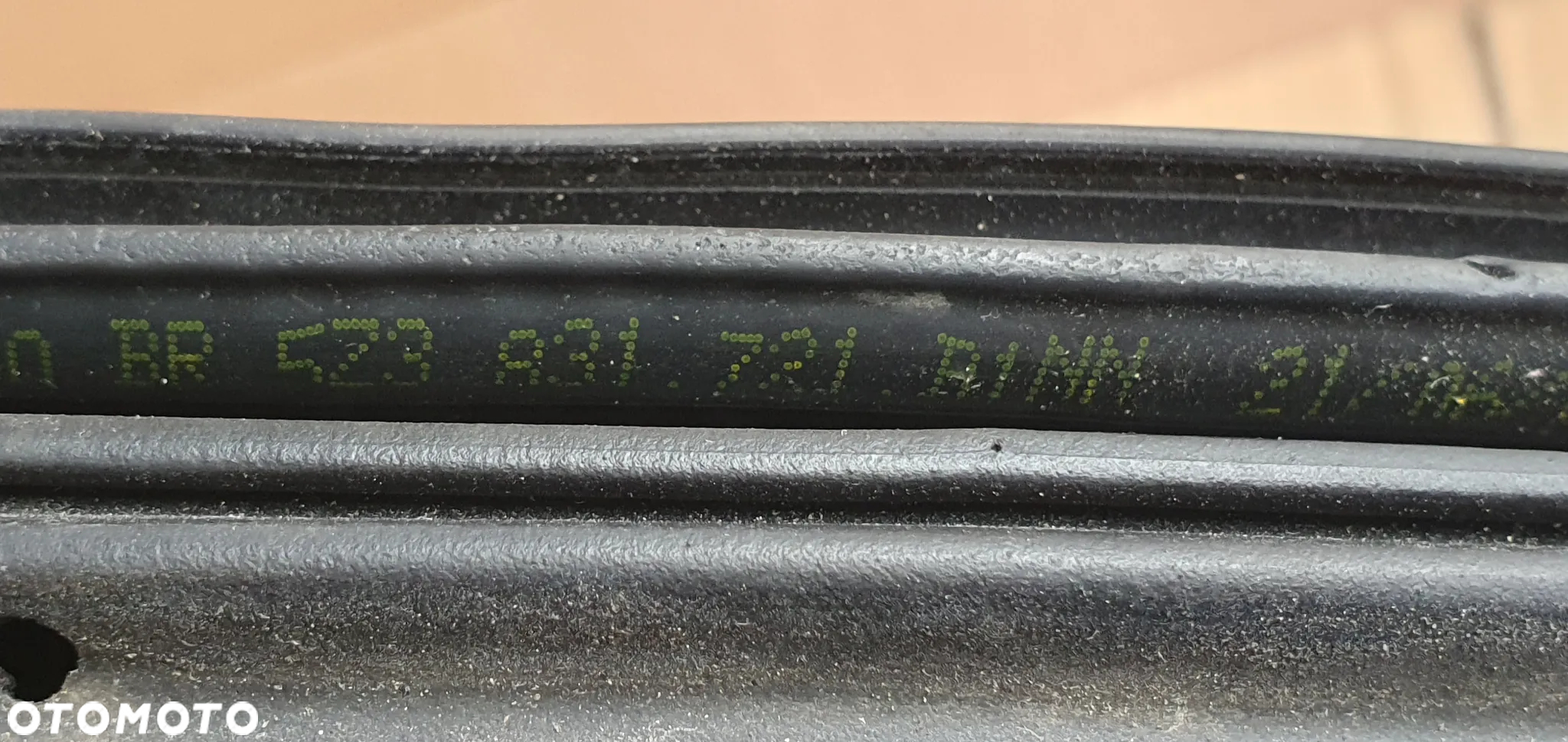 Uszczelka drzwi lewy przód przednia lewa VW Fox 3D 5Z3831721 - 4
