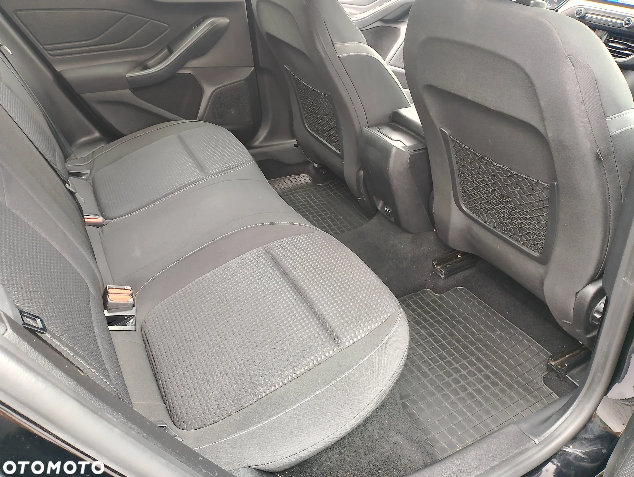 Ford Focus 1.5 TDCi SYNC Edition - 32