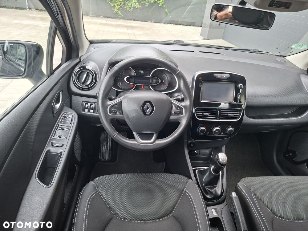 Renault Clio - 10