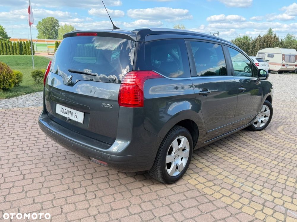 Peugeot 5008 - 23