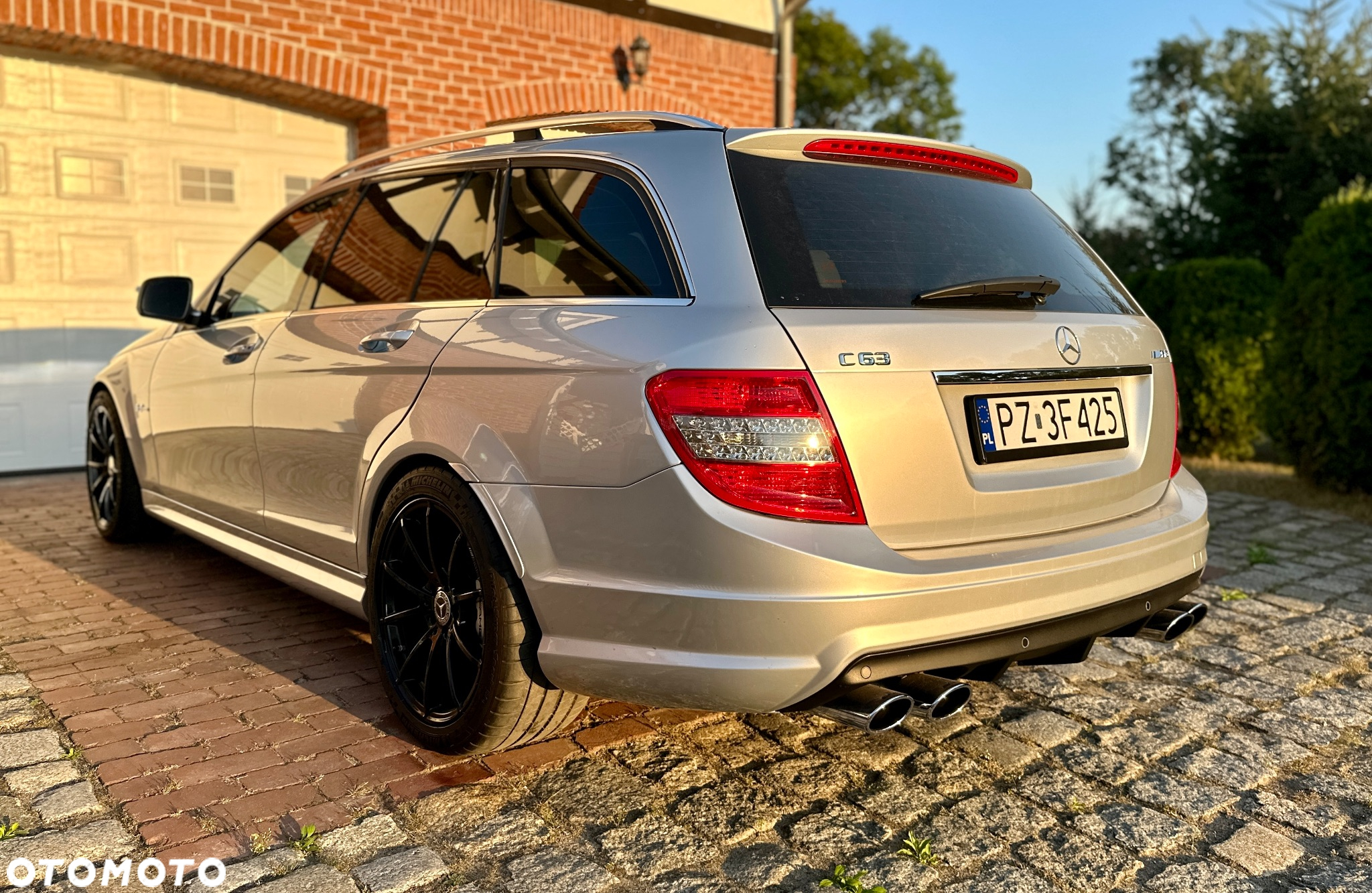 Mercedes-Benz Klasa C 63 AMG - 6
