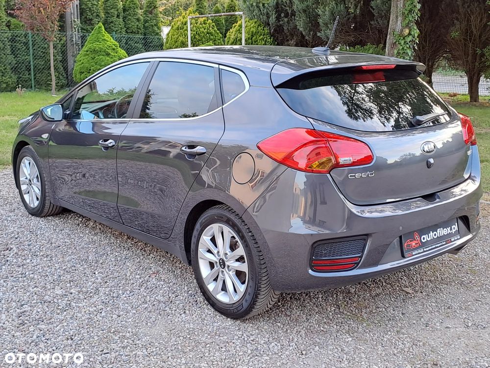 Kia Ceed - 6