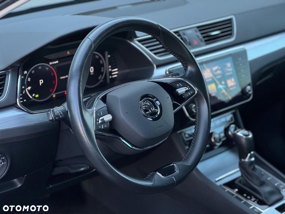 Skoda Superb 2.0 TDI SCR Ambition DSG - 8