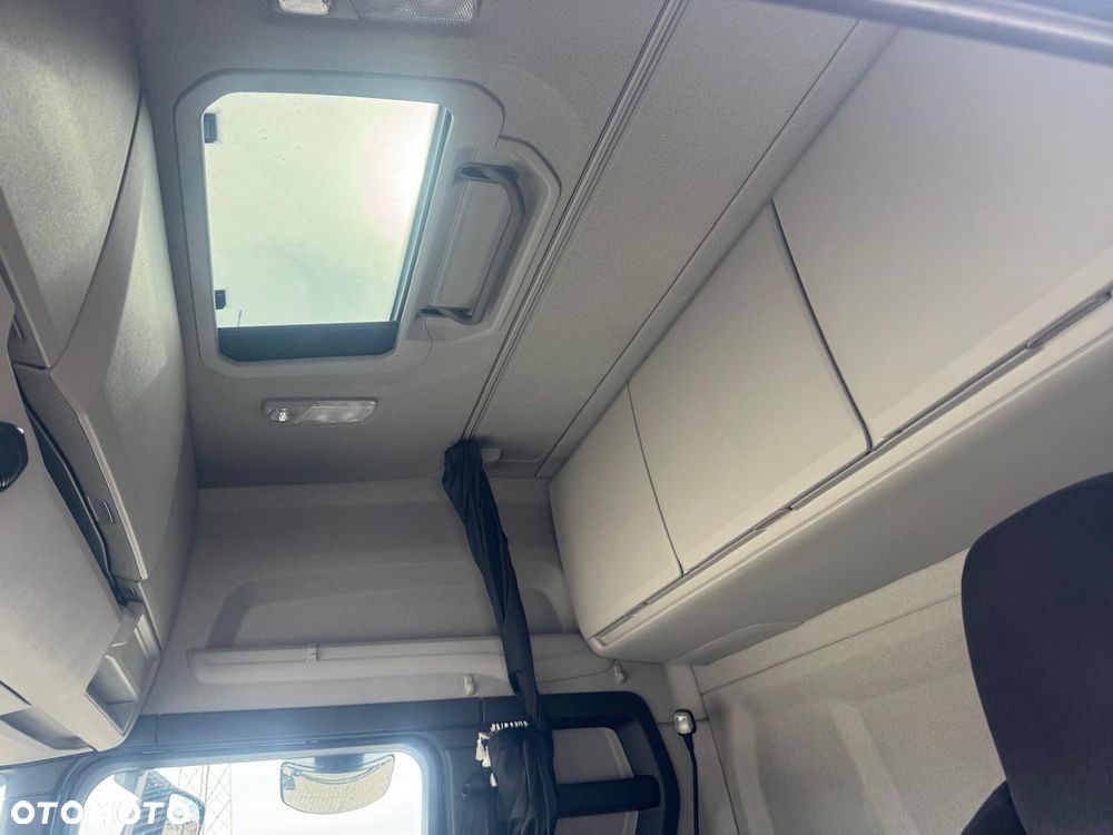 Scania P410/ MEGA LOWDECK/ RUCHOME SIODŁO/ 240Tyskm/ ZAWIESZENIE FULL PODUSZKA/ FULL LEDY/ KLIMA POSTOJOWA - 18