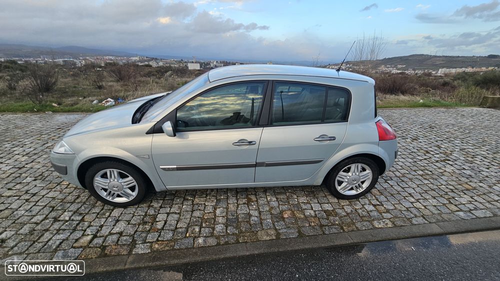 Renault Mégane 1.5 dCi L. Dynamique - 11