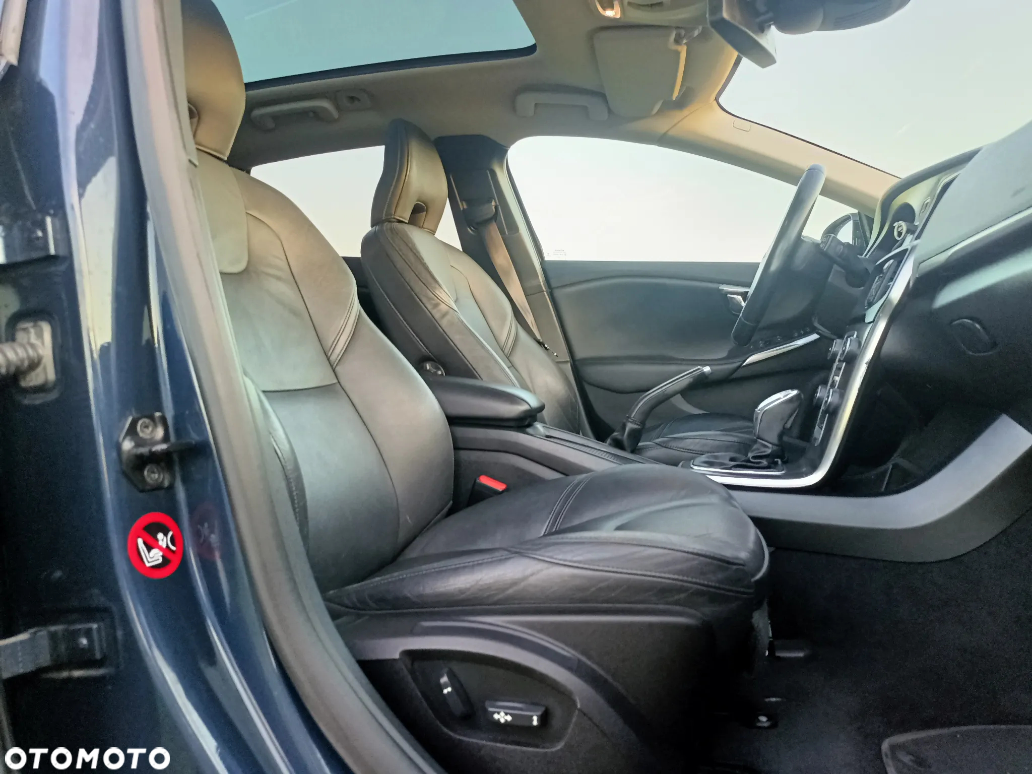 Volvo V40 D4 Geartronic Summum - 8