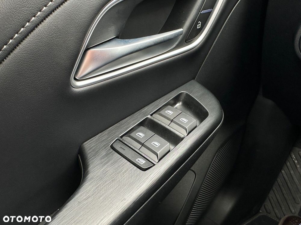 MG ZS Hybrid+ - 19