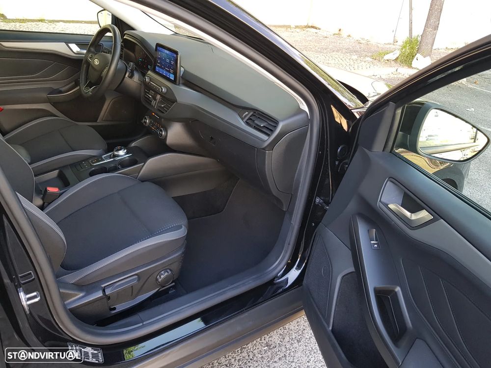 Ford Focus 1.5 TDCi ECOBlue Connected Aut. - 39