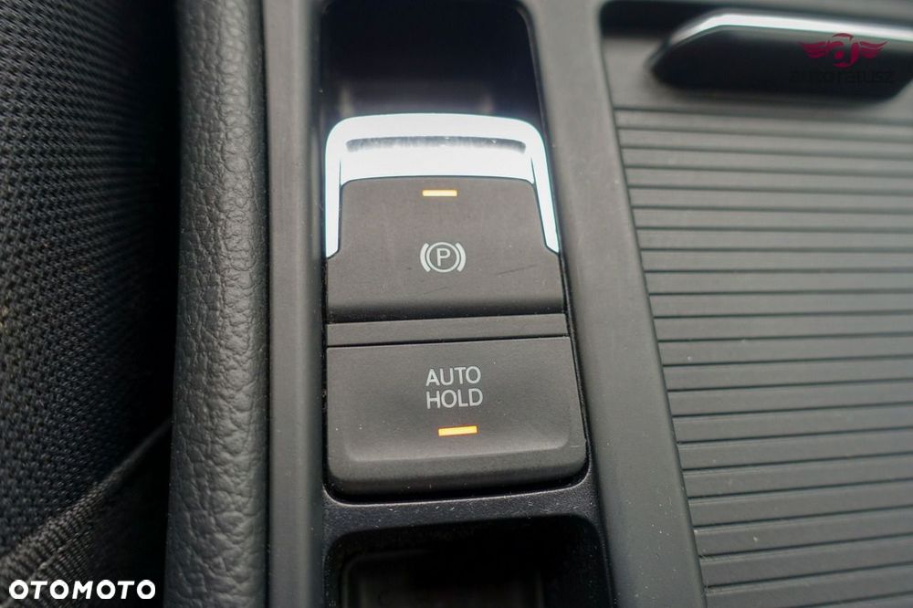 Volkswagen Golf - 21