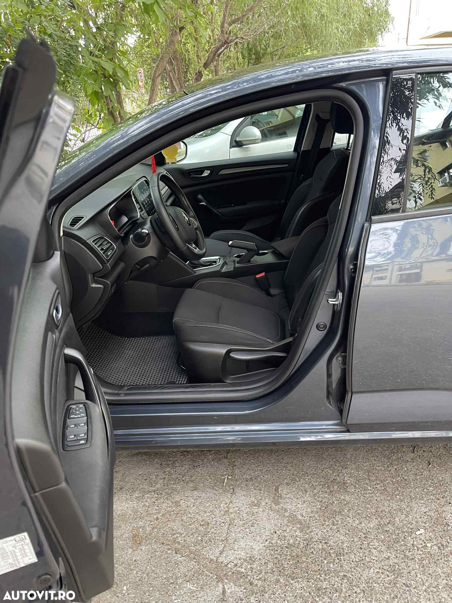 Renault Megane Blue dCi 116 EDC Intens - 17