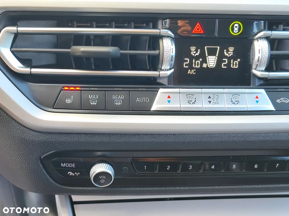 BMW Seria 3 318d - 25