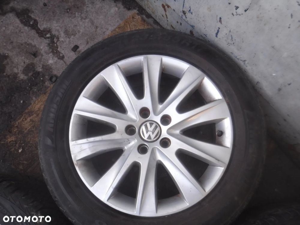VW Tiguan Audi Q3 alufelgi   opony 235/55/17 17 5X112 ET43 7J  5N0601025M - 4