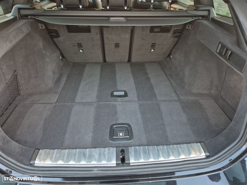 BMW 320 d Pack Desportivo M Auto - 34