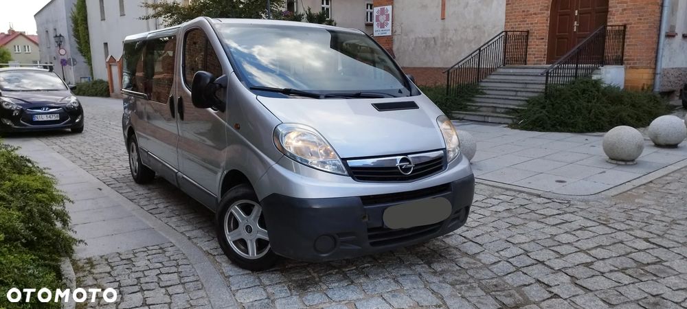 Opel Vivaro - 1