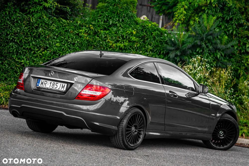 Mercedes-Benz Klasa C 180 BlueEFFICIENCY 7G-TRONIC - 17