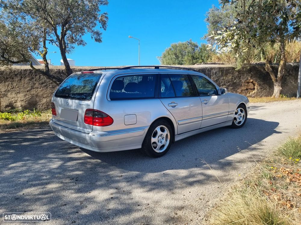 Mercedes-Benz E 200 - 5