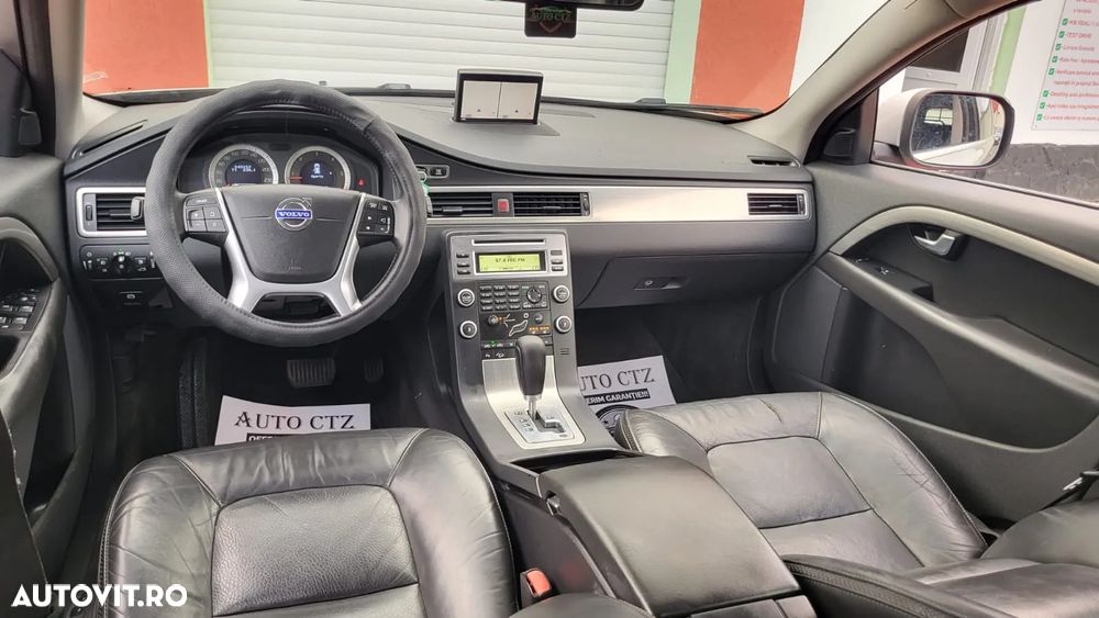 Volvo XC 70 - 8