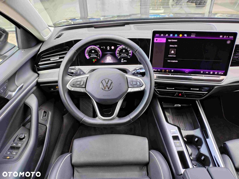 Volkswagen Passat - 13