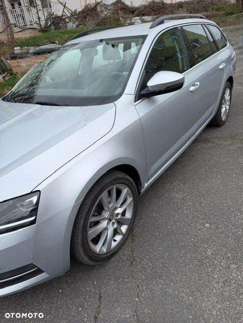 Skoda Octavia 2.0 TDI Style DSG - 3