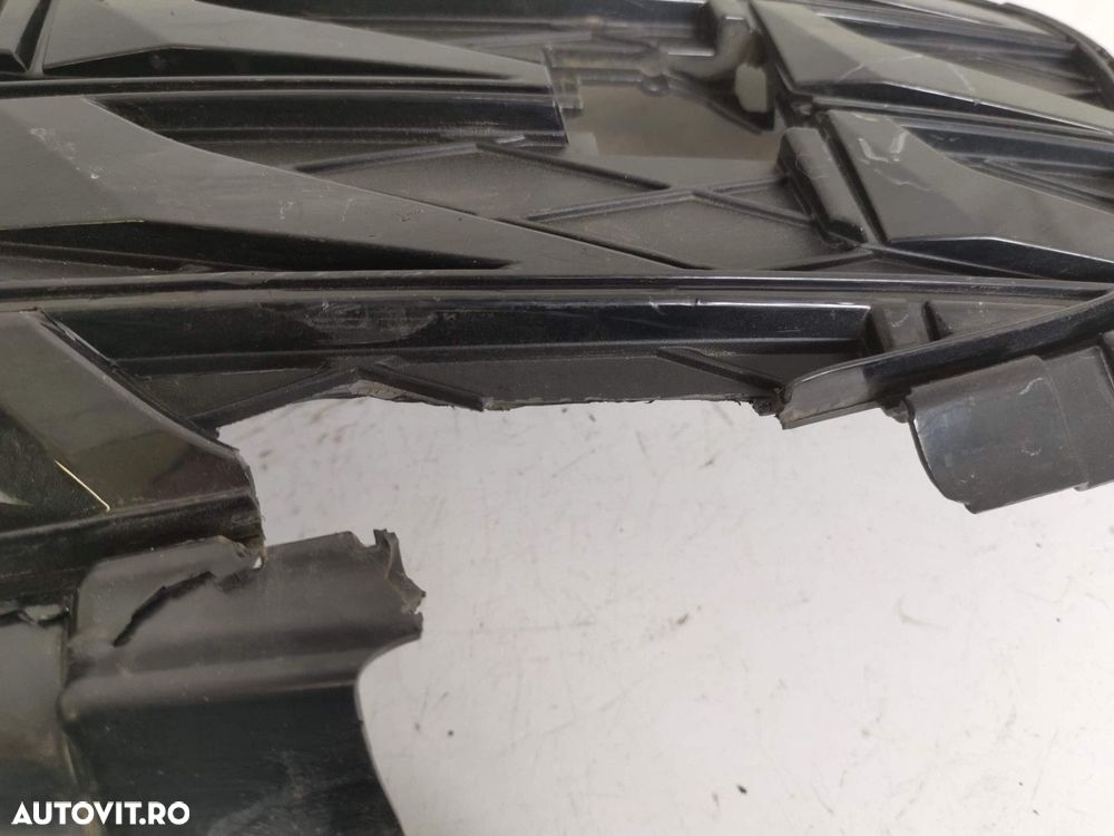 Suport Grila Radiator MG 3 2024 2025 Originala Avariata - 8