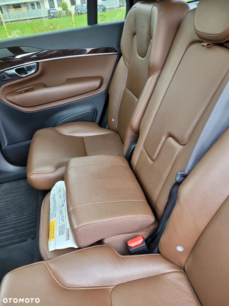 Volvo XC 90 - 16