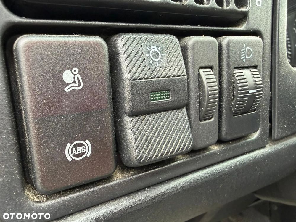 Volkswagen Passat - 28