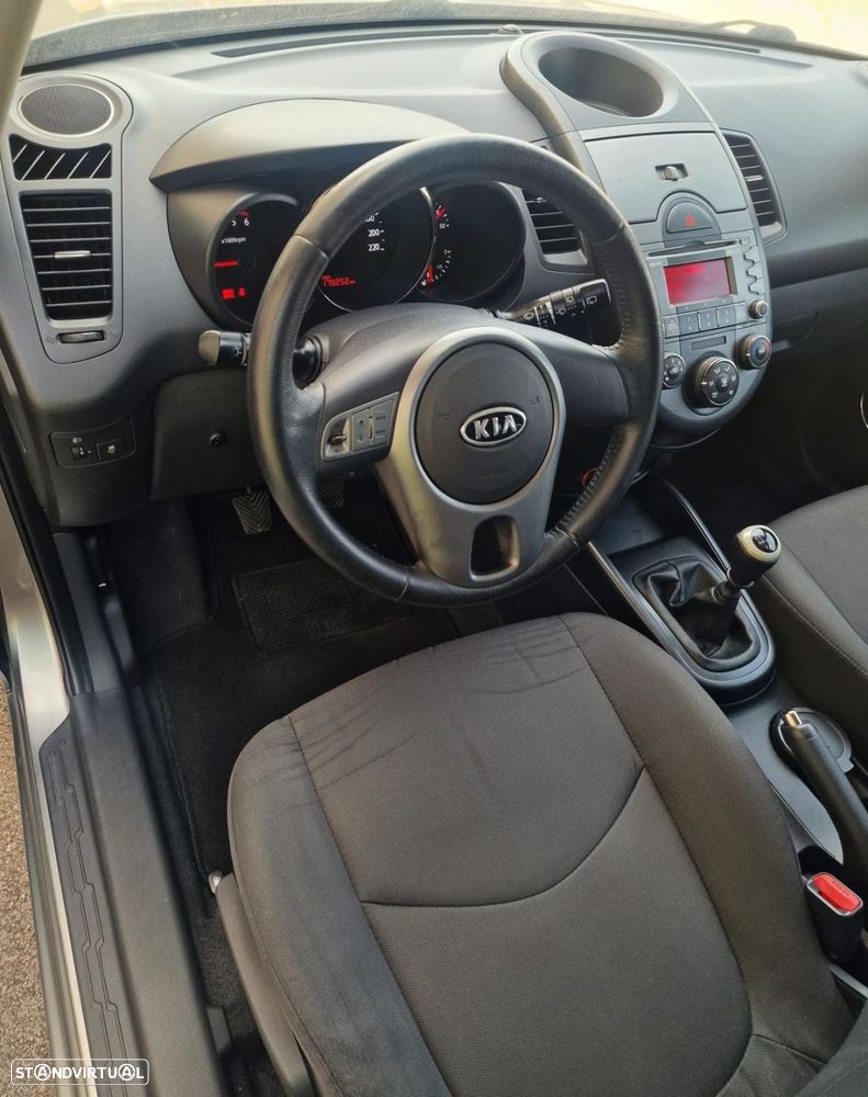 Kia Soul 1.6 CRDi TX - 11