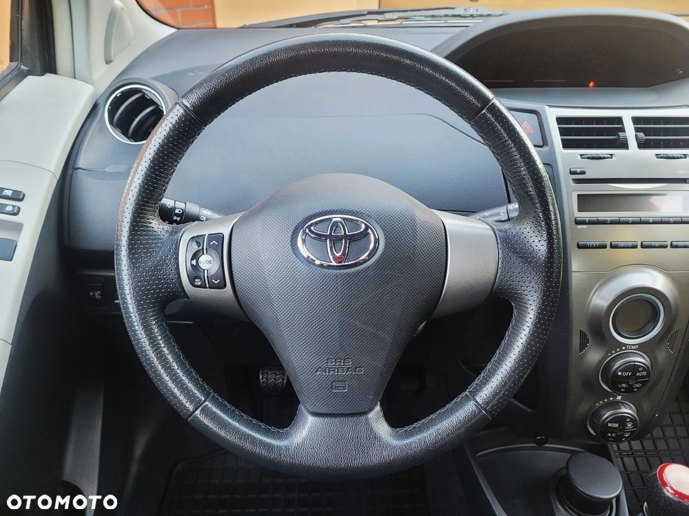 Toyota Yaris 1.33 VVT-i Trend - 13
