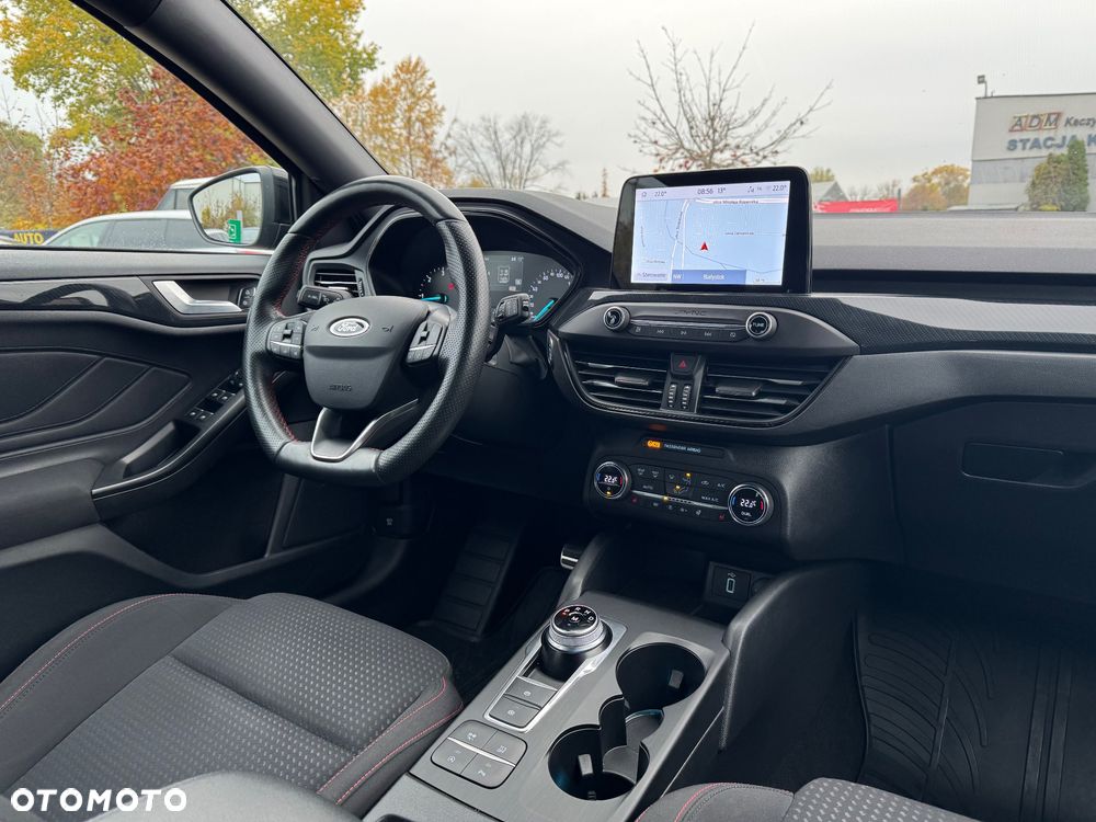 Ford Focus Turnier 1.5 EcoBlue Start-Stopp-System ST-LINE - 34