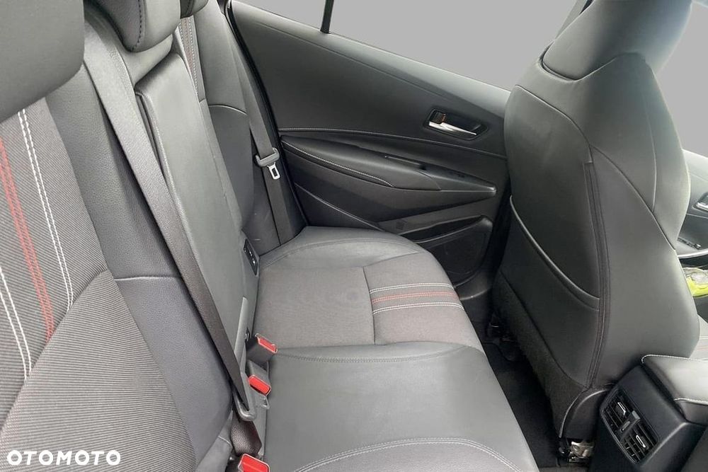 Toyota Corolla - 10