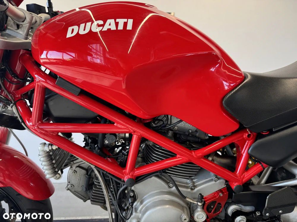 Ducati Monster - 22