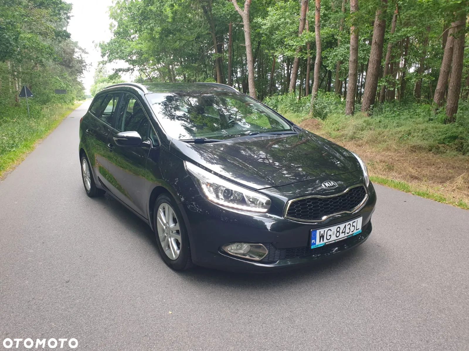 Kia Ceed 1.6 GDI SW Dream Team Edition - 1