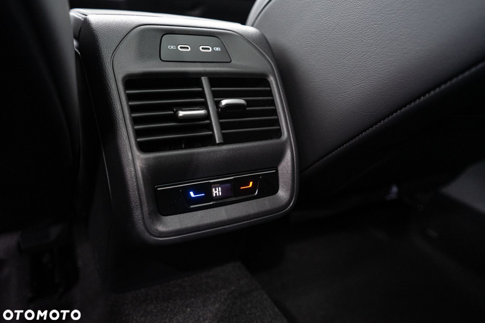 Volkswagen Passat - 26