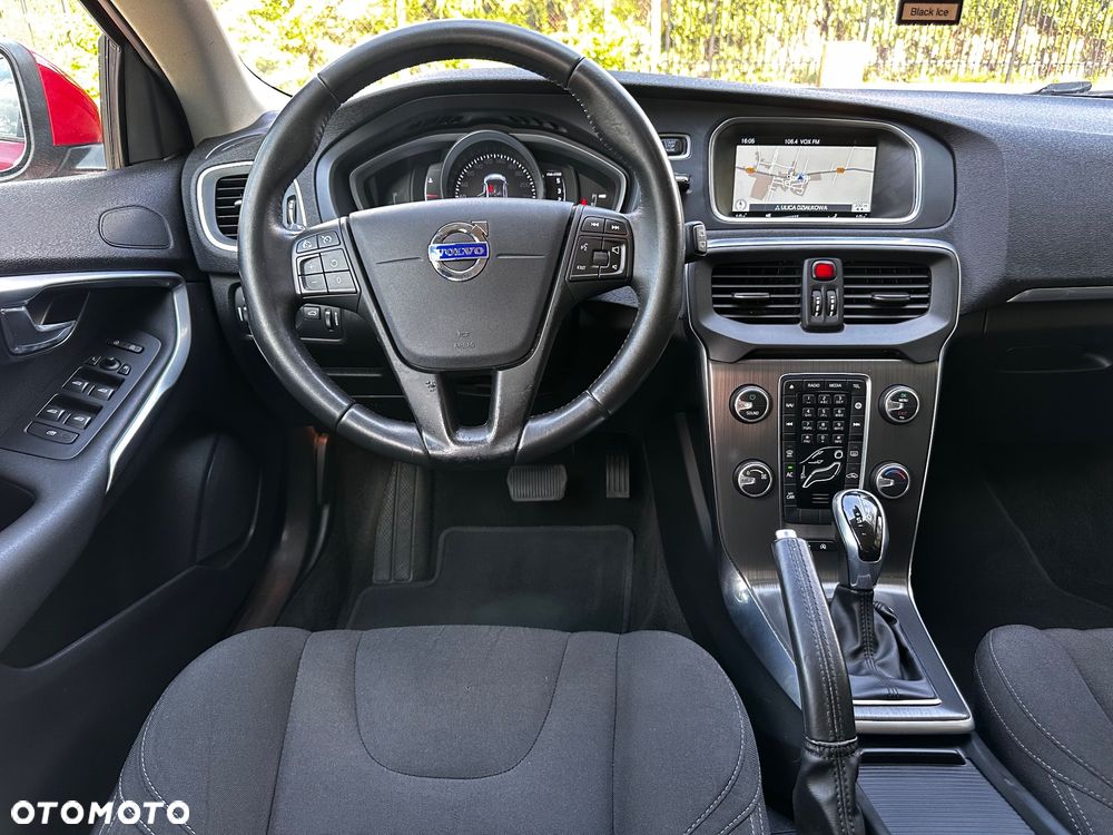 Volvo V40 D2 Momentum - 32