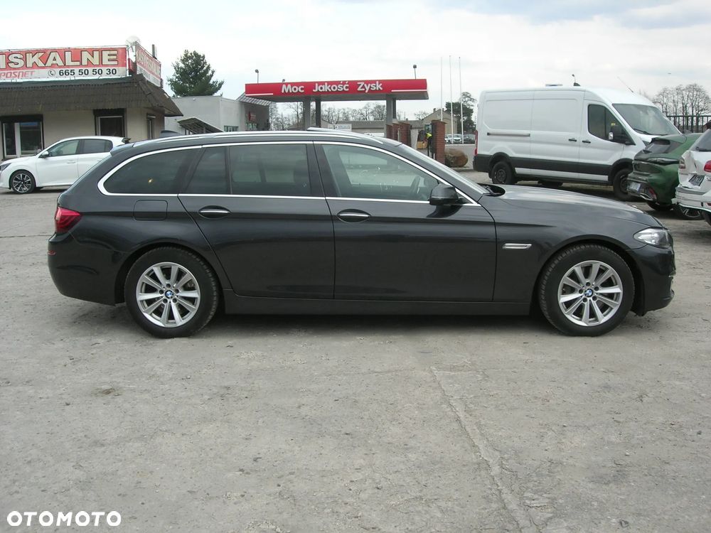 BMW Seria 5 530d xDrive Sport-Aut Luxury Line - 2