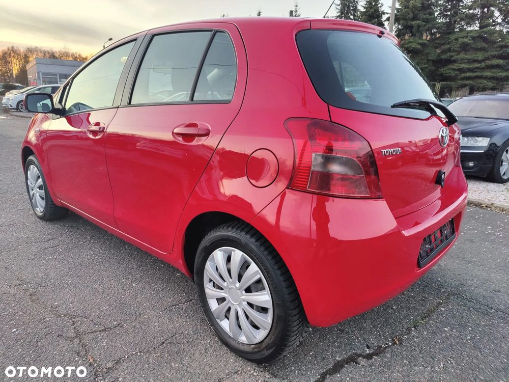 Toyota Yaris - 18